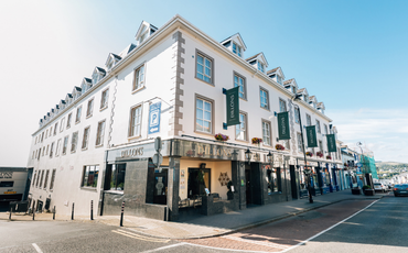 Dillons Hotel